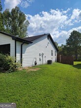 1331 Misty Ridge Ct in Hampton, GA - Building Photo - Building Photo