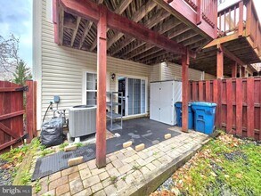 5300 Arapaho Ln in Alexandria, VA - Building Photo - Building Photo