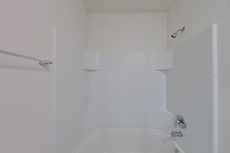 32162 Katelin Cir in Leesburg, FL - Building Photo - Building Photo