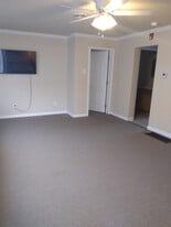 711 S Poplar St in Carbondale, IL - Building Photo