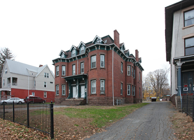 62-64 Capen St in Hartford, CT - Building Photo - Building Photo