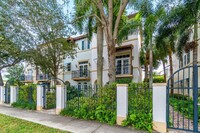 3241 Estancia Wy in Boynton Beach, FL - Foto de edificio - Building Photo