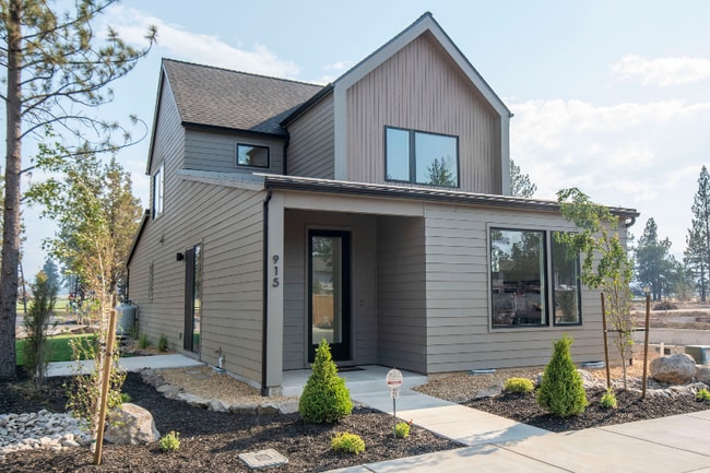 property at 971 W Linda Ave