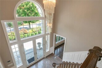 19 Brassie Rd in Eastchester, NY - Building Photo - Building Photo