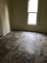 103 Valley St in Newark, OH - Building Photo - Building Photo