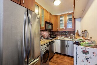 37 Revere St, Unit 7 in Boston, MA - Building Photo - Building Photo