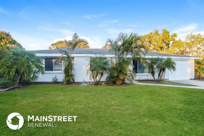 property at 229 SW Kentwood Rd
