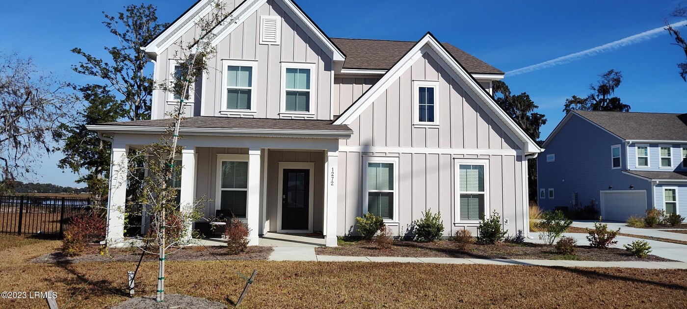 1272 Windswept Oak Ln in Beaufort, SC - Foto de edificio