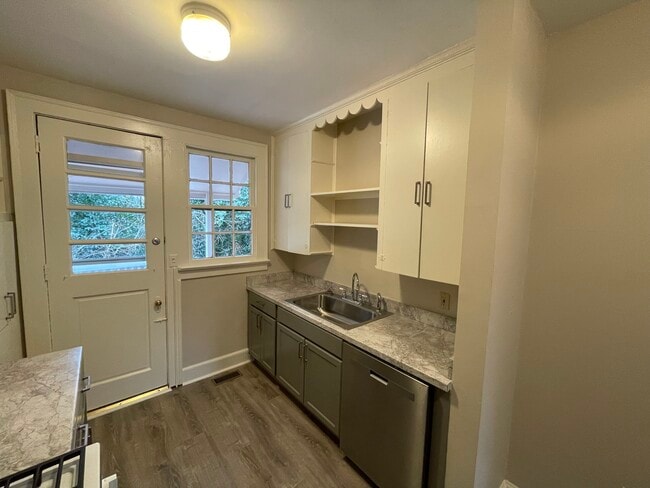 126 Oakhaven Ave, Unit 120 in Macon, GA - Building Photo - Building Photo