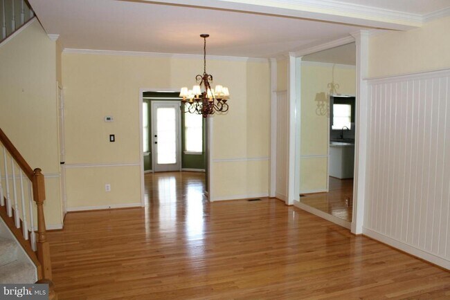 13502 Nickleback Ct in Herndon, VA - Building Photo - Building Photo