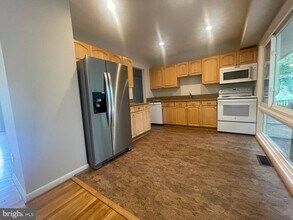 4304 San Carlos Dr in Fairfax, VA - Building Photo - Building Photo