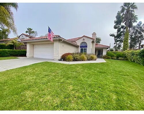2929 Sombrosa St in Carlsbad, CA - Building Photo