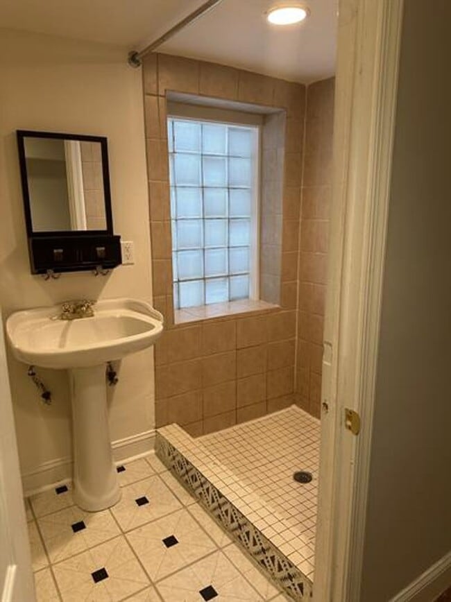 property at 1622 N Calvert St