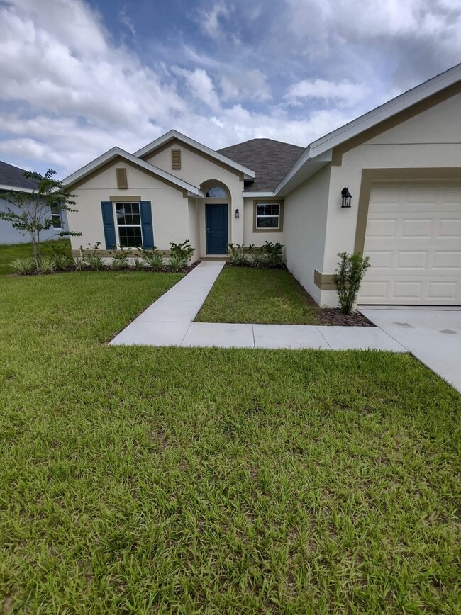 809 Chestnut Dr in Fruitland Park, FL - Building Photo - Building Photo