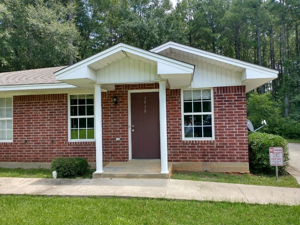 1919 Reed St, Unit 1919 in Ruston, LA - Building Photo