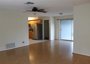 1366 Windsor Dr in Clearwater, FL - Building Photo - Building Photo