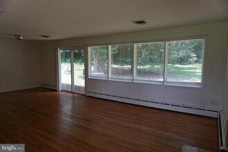 1306 Saluja Hill Ct in McLean, VA - Building Photo - Building Photo