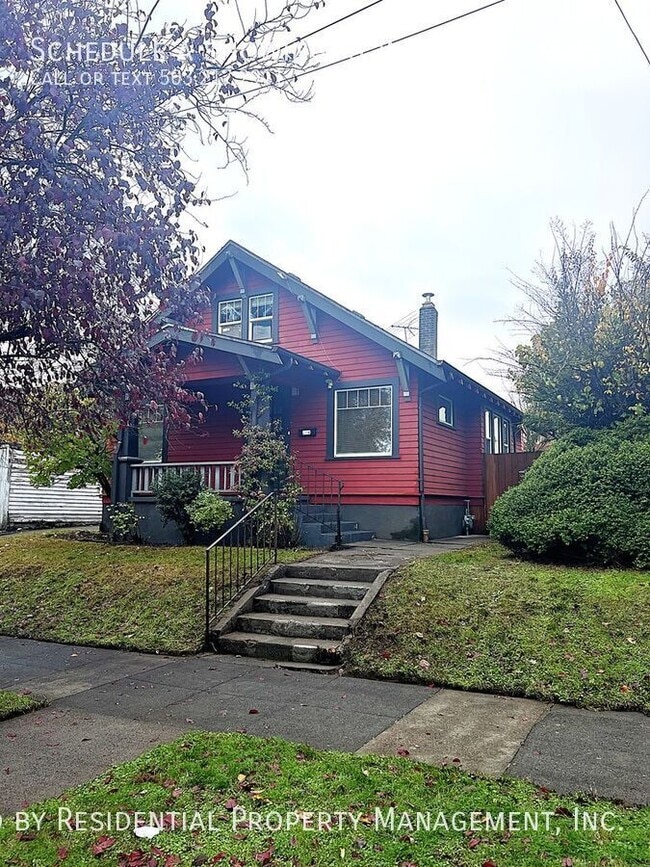 214 NE Bryant St in Portland, OR - Building Photo - Building Photo