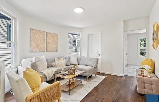 294 N Park St, Unit 2 in East Orange, NJ - Foto de edificio - Building Photo