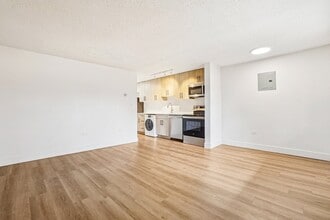 The Northwood in Denver, CO - Building Photo - Building Photo