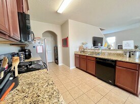 12227 Stratsburg in San Antonio, TX - Building Photo