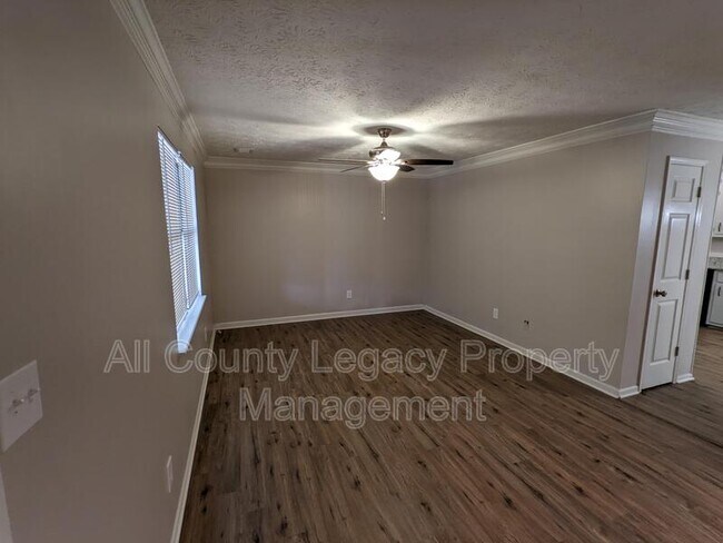 3216 Sarah Lou Dr in Snellville, GA - Building Photo - Building Photo