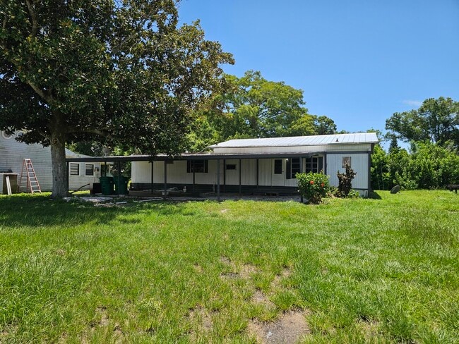 property at 2925 SE 36th Ave