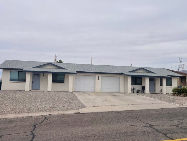 3171 Sombrero Dr in Lake Havasu City, AZ - Building Photo - Building Photo