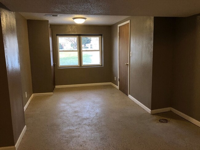 328 E 12 Ave in Milan, IL - Building Photo - Building Photo