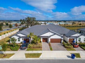 31451 Moniker Mast Ln in San Antonio, FL - Building Photo