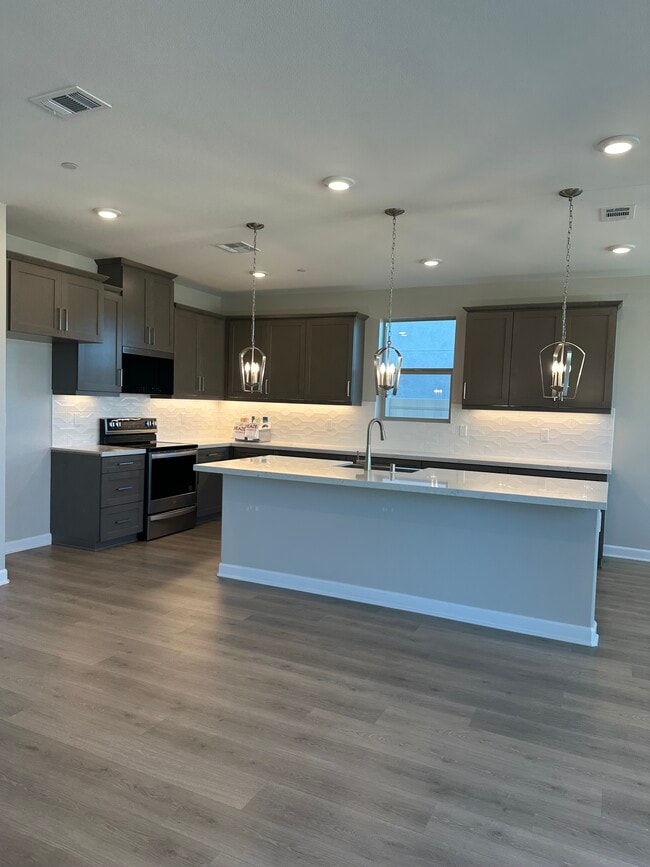 property at 2055 Woolem Pl