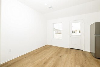 4005 Olivia St in Mustang, OK - Building Photo - Building Photo