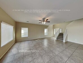 17620 W Lundberg St, Unit 223 in Surprise, AZ - Foto de edificio - Building Photo