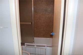 9091 Lime Bay Blvd-Unit -114 in Tamarac, FL - Building Photo - Building Photo