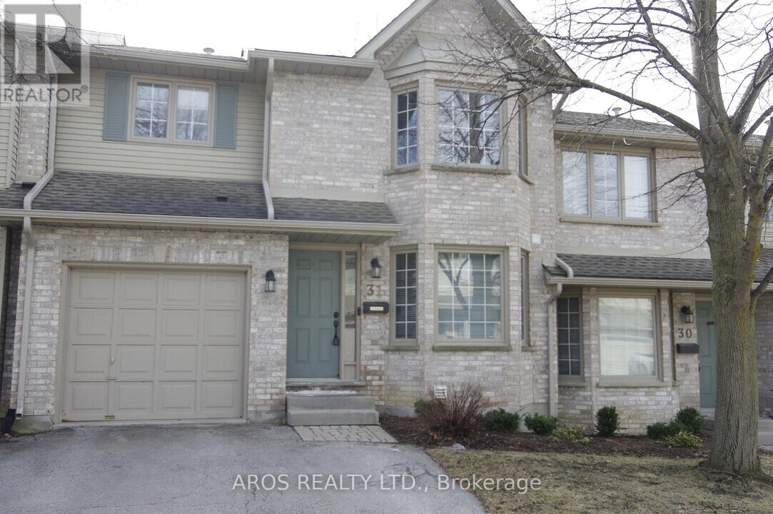 410-410 Ambleside Dr in London, ON - Building Photo