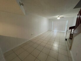 230 W 68th St, Unit 210 in Hialeah, FL - Building Photo