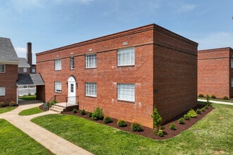 Gardens at Grandin in Roanoke, VA - Building Photo - Building Photo