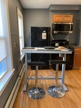 60 Saint James St, Unit 2 in Boston, MA - Foto de edificio - Building Photo