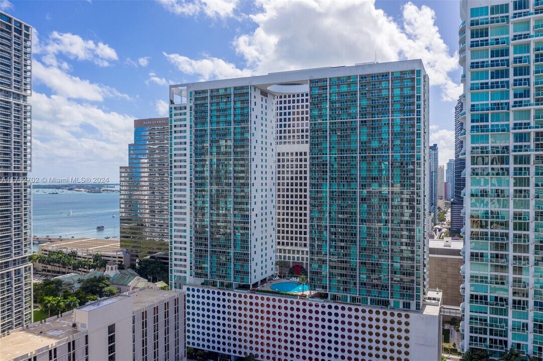 500 Brickell Ave, Unit 1801 in Miami, FL - Foto de edificio