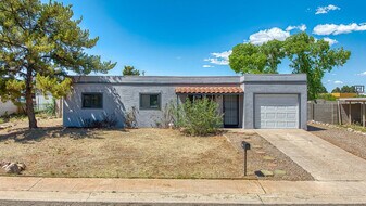 4931 E De Medici Dr in Sierra Vista, AZ - Building Photo