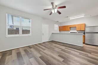 6406 Waldron Dr in Houston, TX - Building Photo - Building Photo