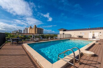 260 Southbay Dr in Naples, FL - Building Photo - Building Photo