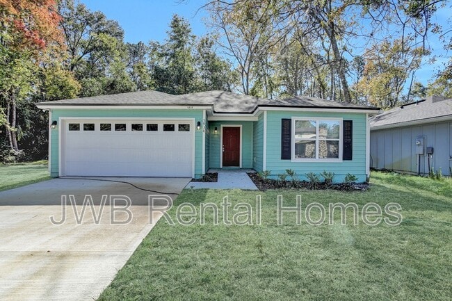 property at 5938 Moncrief Rd W