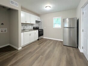 531 Gresham Park Dr in Marietta, GA - Building Photo - Building Photo