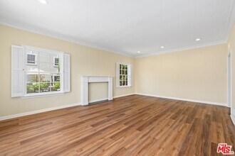 8724 Shoreham Dr in West Hollywood, CA - Building Photo - Building Photo