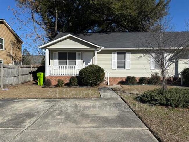 property at 1908 Greenoaks Rd