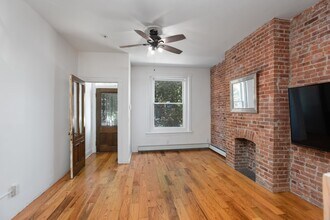 59 Union St in Jersey City, NJ - Building Photo - Building Photo