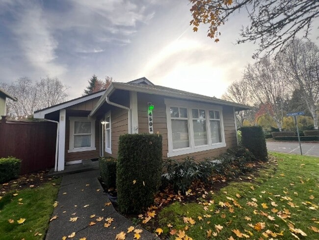 4501 Chardonnay Dr SE in Lacey, WA - Building Photo - Building Photo