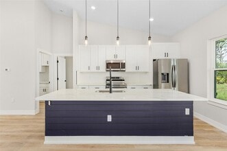 9225 Arberg St in Port Charlotte, FL - Building Photo - Building Photo