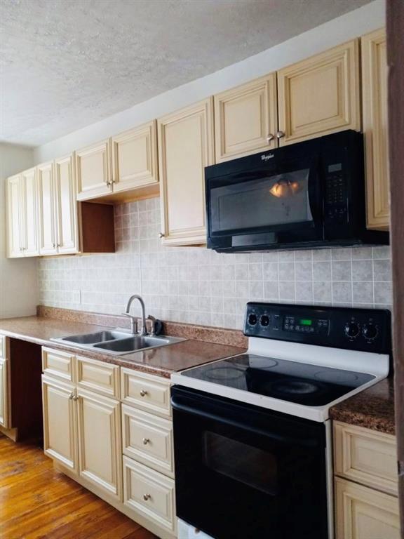175 6th Ave in Woonsocket, RI - Building Photo - Building Photo